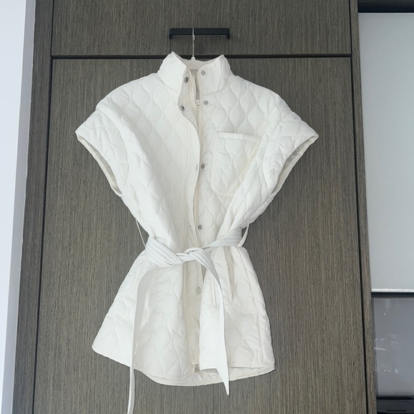 COPY - Beach Riot Glenn Vest $158 online now Revolve XS - Picture 2 of 5